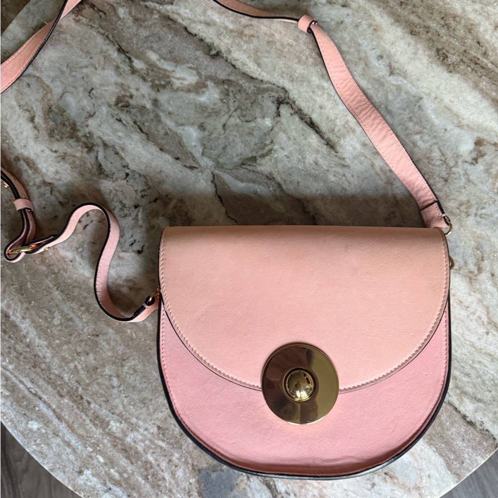 Tara Jarmon Pink Leather Saddle Bag Made in Italy Gold Hardware Parisian Chic - Picture 2 of 11